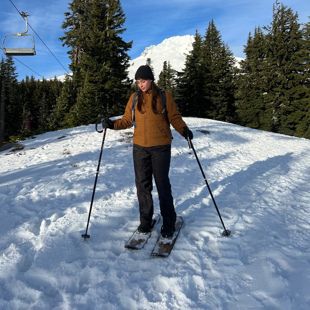 Meet your Posher, Courtney